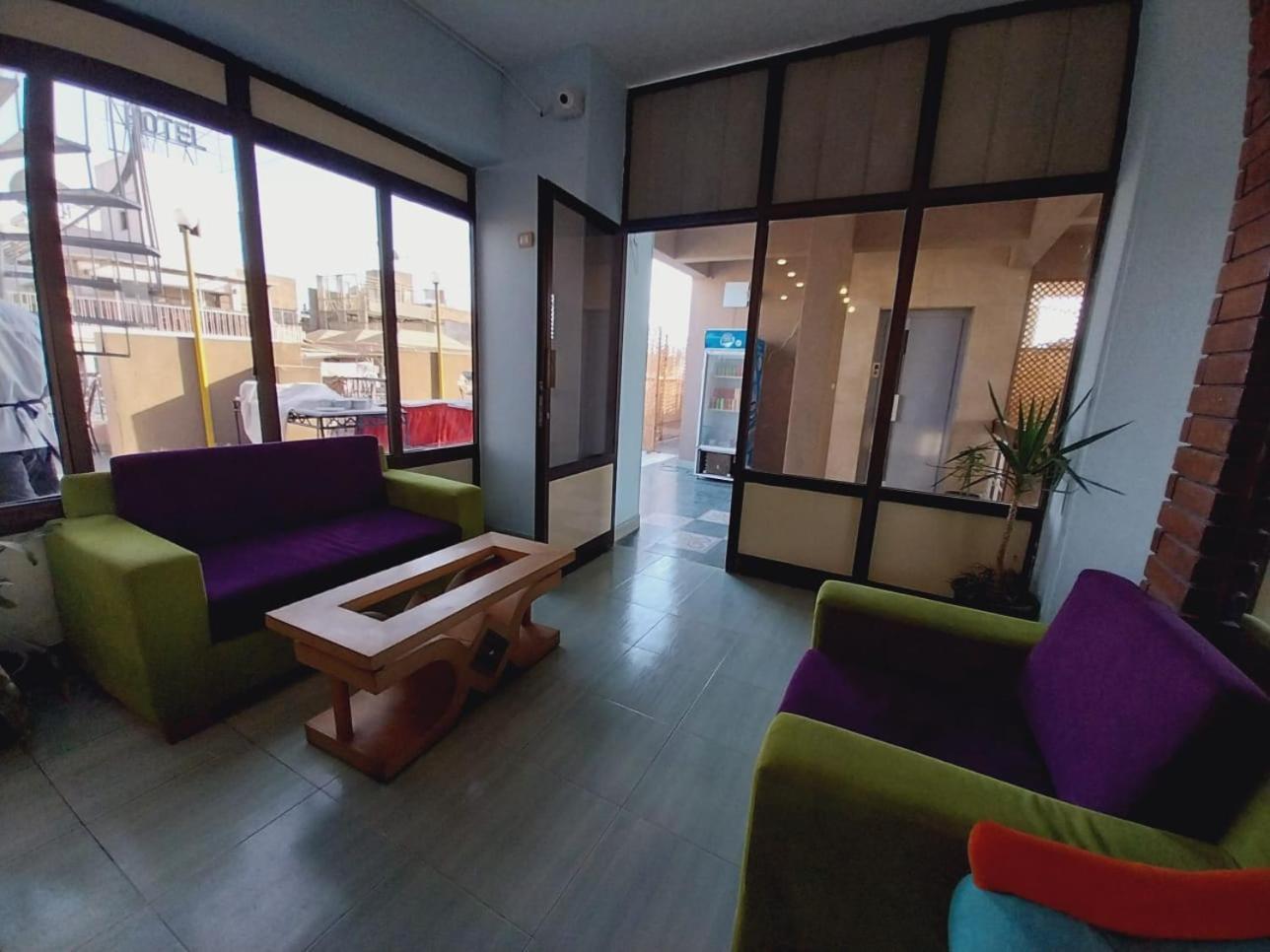 Merry Land Hotel & Roof Top Nile Restaurant Луксор Екстериор снимка
