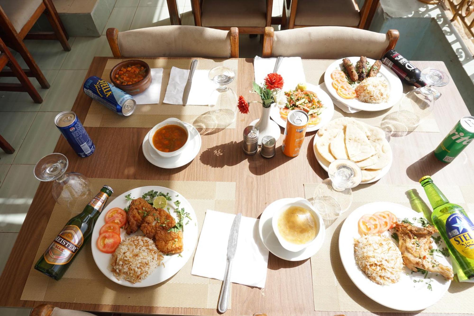 Merry Land Hotel & Roof Top Nile Restaurant Луксор Екстериор снимка